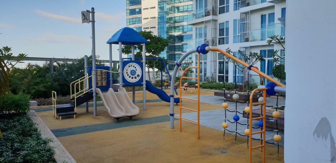Apartment Sea View At Mactan Newtown Мактан Екстериор снимка
