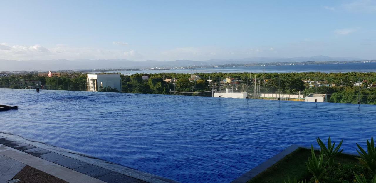 Apartment Sea View At Mactan Newtown Мактан Екстериор снимка