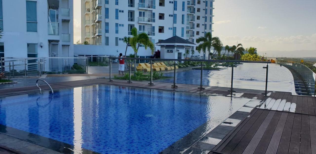Apartment Sea View At Mactan Newtown Мактан Екстериор снимка